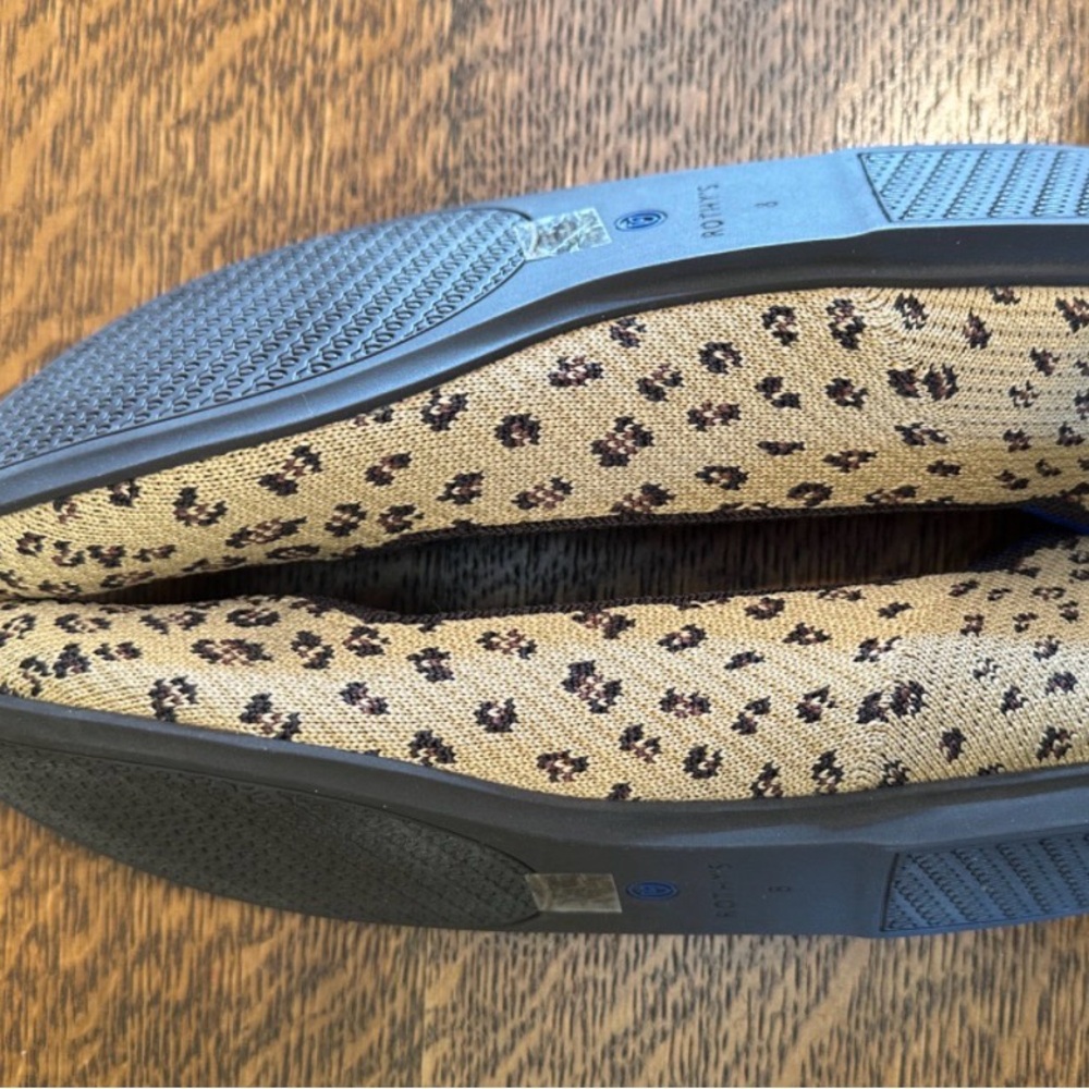 Rothy’s Leopard Print Flats | Size 8 | Washable Sustainable Shoes - Picture 3 of 4